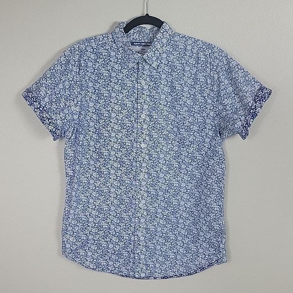Old Navy Slim fit, reverse print button down. - Picture 1 of 4